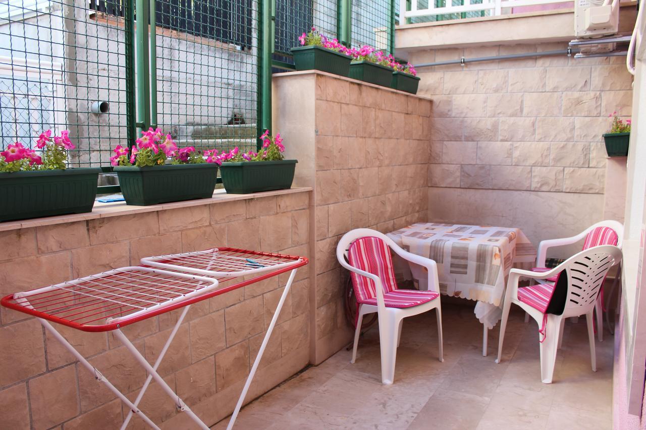 Lilac Aparthotel 3*